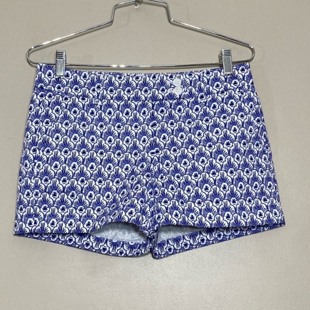 VINEYARD VINES || Blue and White Print Shorts size 6